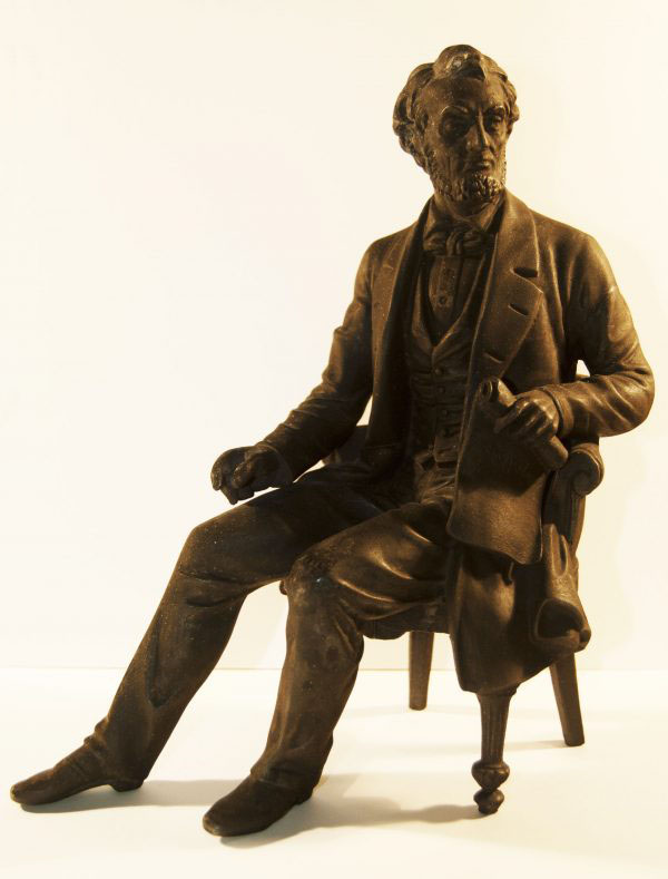 Bronze sculpture of Abraham Lincoln seated