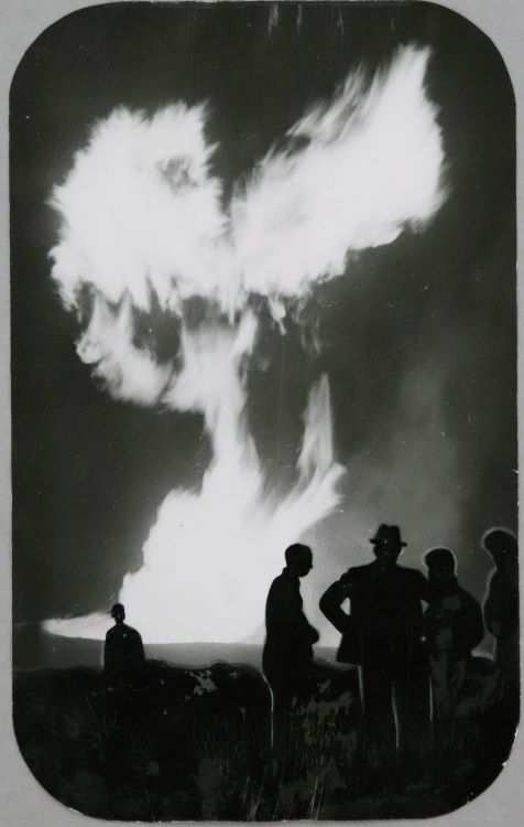 International News Photo, Richfield Oil Well Fire, El Segundo, CA 1937, 8 x 4 ⅞ inches, gelatin silver. Museums Collections, Gift of Peter J. Cohen.