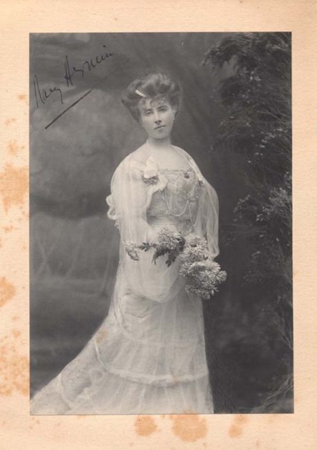 Elizabeth von Arnim, photograph