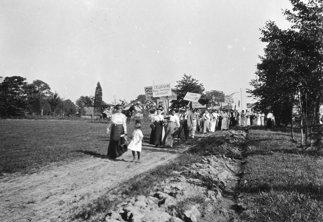 Photographic postcard (enlarged) of Arden Suffrage Parade, circa 1913. Facsimile image courtesy of Arden Craft Shop Museum